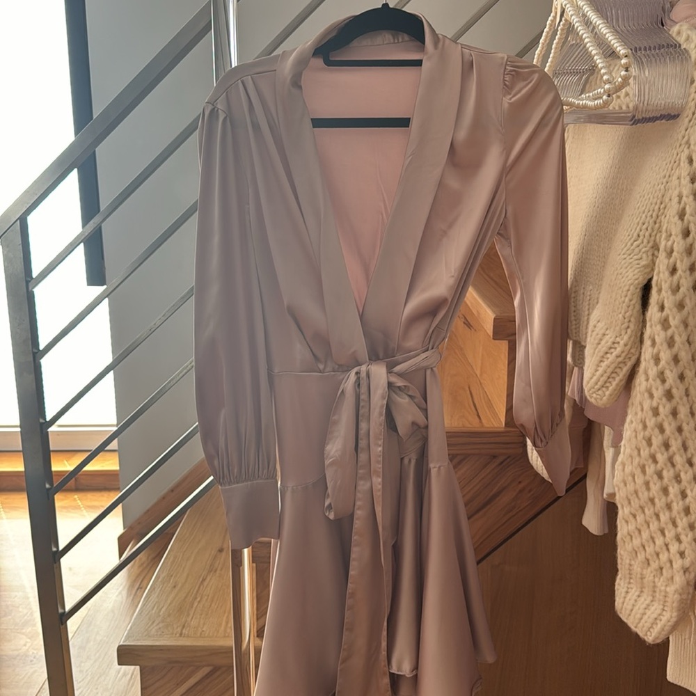 Nude satin mini dress xs/s